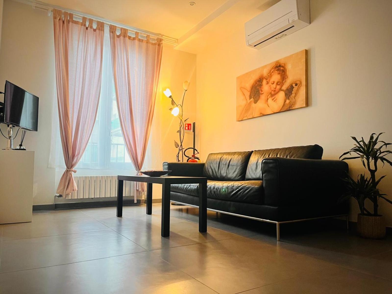 Nice Apartments In The Historic Center Verbania Dış mekan fotoğraf
